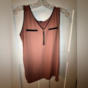 Cute zipped but good for a larger bust unzipped